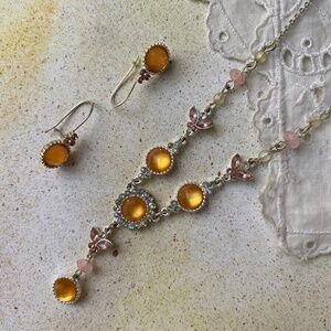 Avon 2007 Pretty Pastel Y Necklace Gift Set